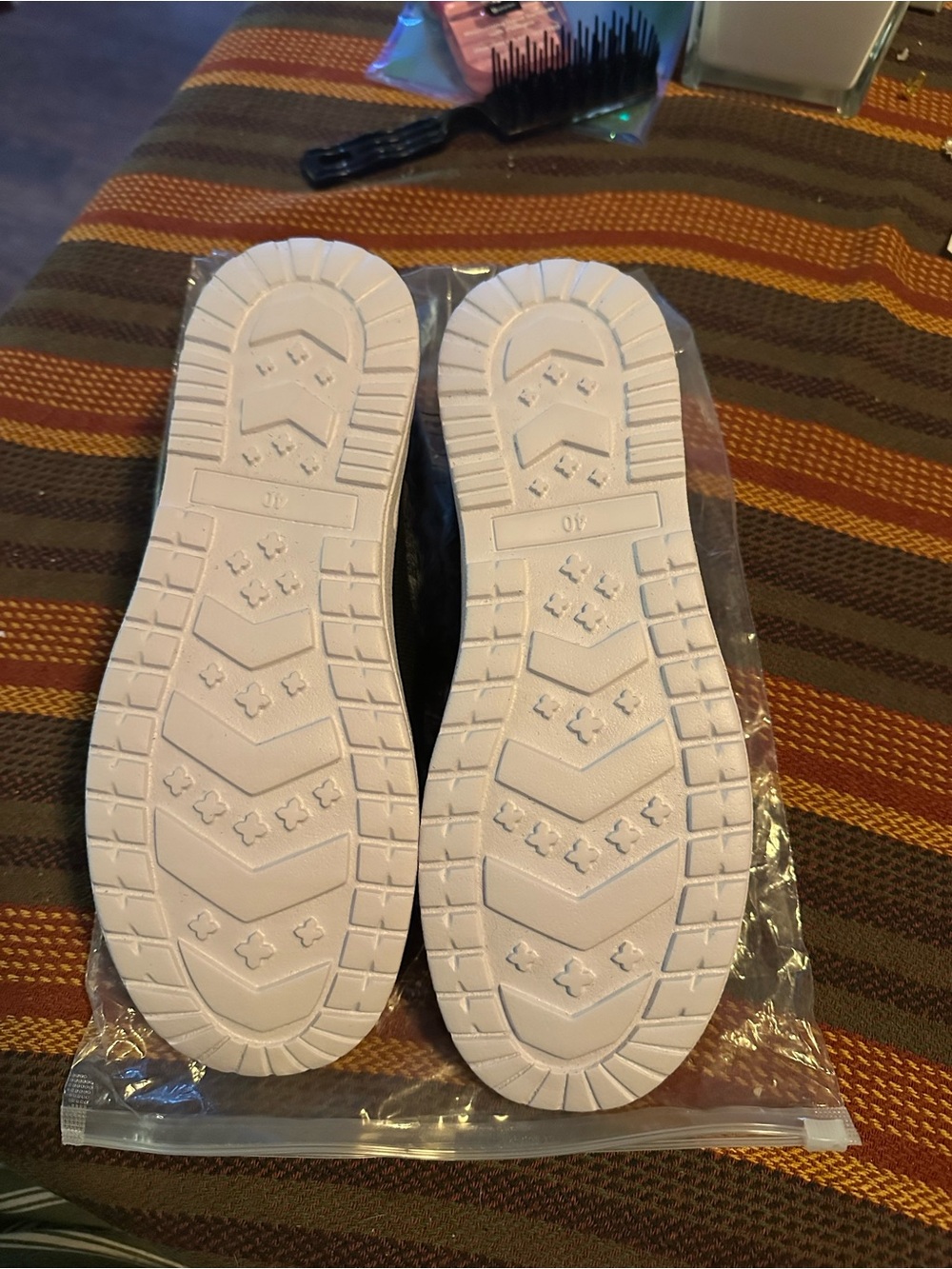 Cozy Black Women's Casual Slip-On Sneakers with Faux Fur New in Package - Picture 2 of 3